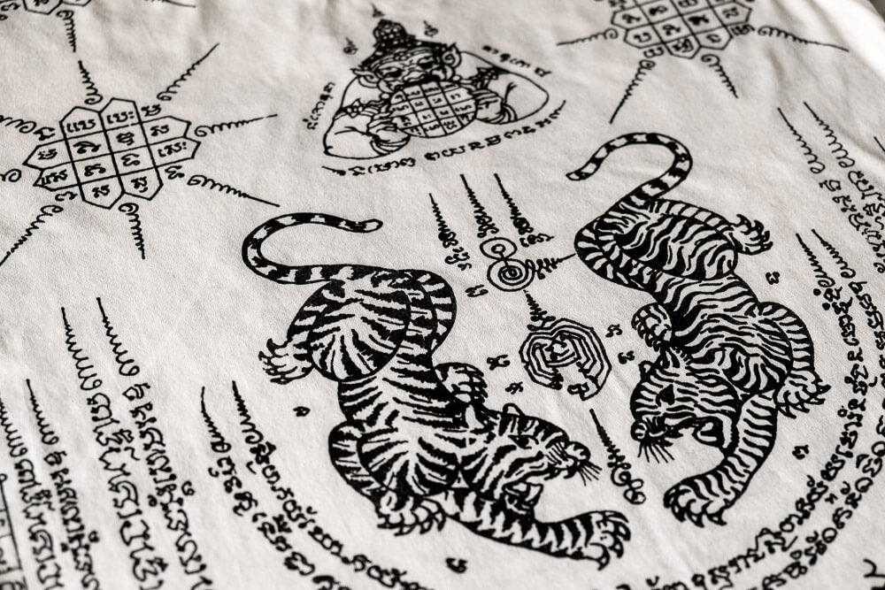 White Twin Tiger T-shirt Shirts Hippie Pants 